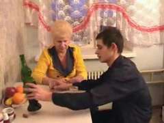 Amateur, Maduro, Ruso