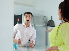 Grosser arsch, Blasen, Braunhaarige, Schmutzig, Handjob, Milf, Stiefmutter, Entkleiden