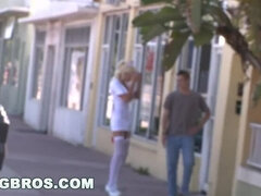 Blondine, Bus, Hd, Riesig, Milf, Mutti, Krankenschwester, Titten