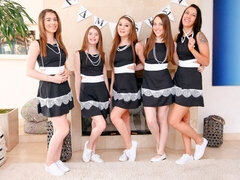 Penetracion con dedos, Grupo, Besar, Lencería, Masturbación, Pequeña, Estriptis, Tetas