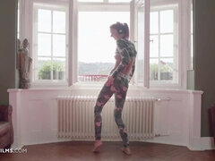 Enthousiasteling, Pijpbeurt, Sperma shot, Vingeren, Hardcore, Kut duiken, Mager, Tiener