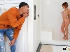 Cul, Gros seins, Sucer une bite, Branlette thaïlandaise, Interracial, Masturbation, Mère que j'aimerais baiser, Nénés