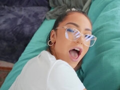 Leie, Grosser arsch, Grosse titten, Paar, Brille, Masturbation, Muschi, Tanga