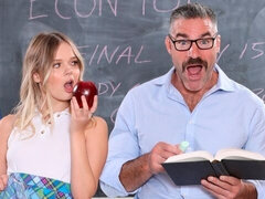 Gros cul, Grosse bite, Sucer une bite, En levrette, Élève, Étudiant