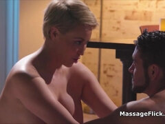 Cul, Gros cul, Gros seins, Sucer une bite, Plantureuse, Hard, Massage, Branlette espagnole