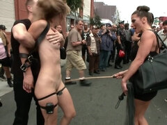 Blondine, Blasen, Nackt, Jungendliche (18+), Gefesselt