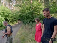 Engañando, Checa, Papá, Marido, Al aire libre, Pequeña, Coño, Afeitado