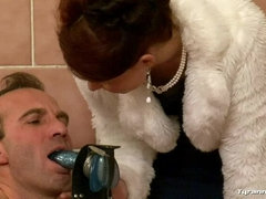 Femme dominatrice, Fétiche, Hard, Humiliation, Léchez, Masturbation, Fessée, Jouets