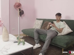 Gros cul, Gros seins, Sucer une bite, Tir de sperme, En levrette, Fille latino, Mère que j'aimerais baiser, Pute