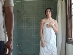 Gros cul, Éjaculer dans la bouche, Gorge profonde, Queue, Conversation vulgaire, Actrice du porno, Rasée, Nénés