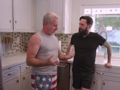 Cul, Noire, Sucer une bite, Gode, Embrassement, Chatte, Maillot de bain, Adolescente