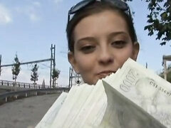 Cul, Brunette brune, Mignonne, En levrette, De plein air, Pov, Rasée, Jupe