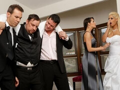 Grosser arsch, Grosser schwanz, Grosse titten, Blondine, Blasen, Hundestellung, Milf, Hochzeit