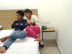 18 jahre, Schmuddelige sprache, Erstes mal, Hardcore, Selbstgemacht, Indisch, Massage, Muschi