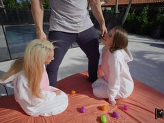 Любители, Жопа, Брюнетки, Член, Натуральные сиськи, Крошечные, Киски, Втроем