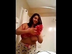 arabic woman selfie video