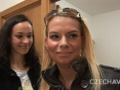 Grosser arsch, Tschechisch, Frau frau mann, Selbstgemacht, Party, Pov, Flotter dreier, Titten