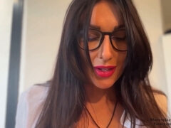 Enthousiasteling, Grote lul, Grote mammen, Sperma shot, Sperma in gezicht, Brillen, Reusachtig, Secretaresse