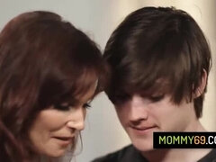 Blasen, Geile alte tussi, Familie, Hardcore, Mutti, Rotschopf, Sohn, Taboo