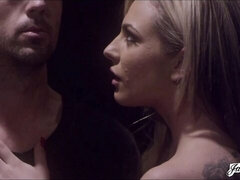 Grote kont, Blond, Pijpbeurt, Hondjeshouding, Reusachtig, Natuurlijke tieten, Tiener, Tieten likken