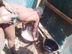 Из жопы в рот, Ванна, Большая жопа, Бисексуалы, Служанка, На природе, Молоденькие, Туалет