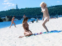 18 jahre, Leie, Strand, Geschnappt, Nudist, Öffentlich, Jungendliche (18+), Spanner