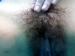 Tussi, Grosse titten, Bikini, Braunhaarige, Vollbusig, Masturbation, Im freien, Pool