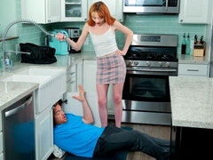 Grosser schwanz, Blasen, Süss, Hundestellung, Puppe, Küche, Rotschopf, Jungendliche (18+)