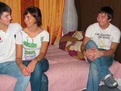 Leie, Arsch, Blasen, Braunhaarige, Gehörnter ehemann, Hundestellung, Jungendliche (18+), Titten