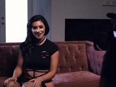 Grosse bite, Sucer une bite, Brunette brune, Queue, Bâillonner, Hd, Orgasme, Rugueux