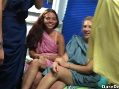 Arsch, Grosse titten, Braunhaarige, Hochschule, Spermaladung, Party, Piercing, Tätowierung