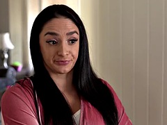 Gros seins, Éjaculation interne, Gode, Hard, Gode énorme, Pov, Rasée, Cheveux courts