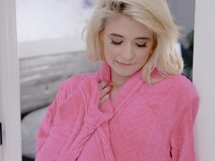 18 ans, Blonde, Éjaculation interne, Femelle, Orgasme, Chatte, Suçant, Plan cul à trois