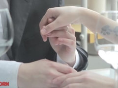 Bruinharig, Sperma in gezicht, Hakken, Doordringend, Tatoeage