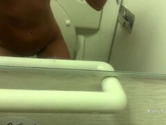 Cul, Fétiche, Masturbation, Nue à poil, De plein air, Public, Solo, Toilettes