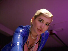 Lieveling, Blond, Lul, Brillen, Hakken, Latex, Kut duiken, Tatoeage