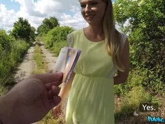 Culo, Mamada, Corrida, Estilo perrito, Al aire libre, Pov, Público, Ruso
