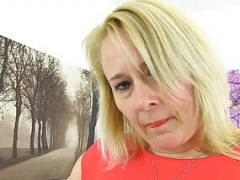 Brits, Oudere vrouw, Rijpe lesbienne, Moeder die ik wil neuken, Moeder, Nylonstof, Panty