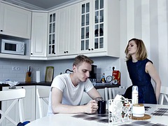 Blonde, Sucer une bite, Femme couguar, Fétiche, Hard, Russe, Étudiant, Professeur