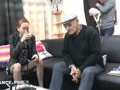 Chica, Erótico, Grupo, Hd, Pequeña, Sexo fuerte, Flaco, Fumando