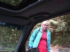 Blond, Tsjechisch, Omie, Hd, Rijpe lesbienne, Buiten, Realiteit, Rijden