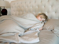 デカ尻, デカチン, デカパイ, ブロンド, フェラチオ, 剃毛, 睡眠