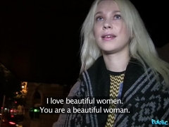 Enthousiasteling, Blond, Pijpbeurt, Handbeurt, Buiten, Gezichtspunt, Openbaar, Tieten likken