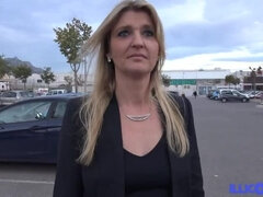 Anaïs, greedy milf gets fucked in all her holes