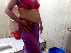 Leie, Bad, Hinter den kulissen, Paar, Cousine, Indisch, Muschi, Toilette