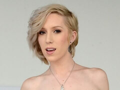 Anal, Grosse bite, Blonde, Sucer une bite, Lingerie, Maigrichonne, Pute, Adolescente