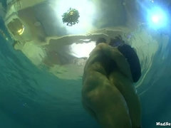 Madura, Hembra, Pantaletas, Fiesta, Piscina, Montar, Afeitado, Bajo el agua