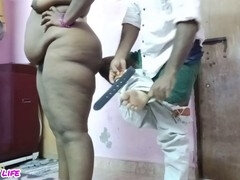 18 ans, Tante, Célébrité, Poilue, Indienne, Domestique, Petite femme, Jarretelles