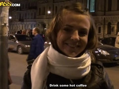 Anaal, Sperma in gezicht, Hakken, Geld, Doordringend, Openbaar, Kousen, Trio