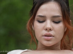 Dingue, Masturbation, Nue, Public, Solo, Adolescente, Nénés, Mouillée